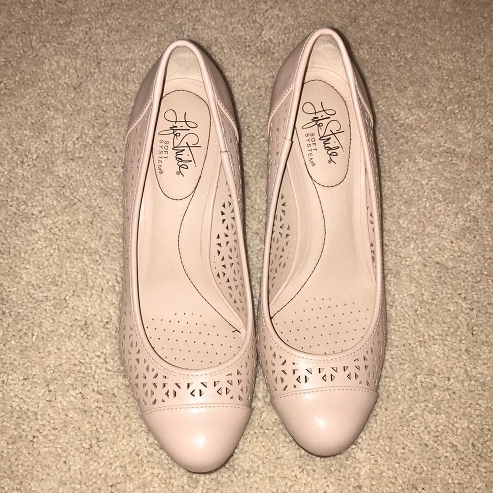Life stride heels - Picture 2 of 2